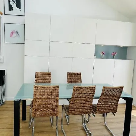 Modern Centre House * Galway