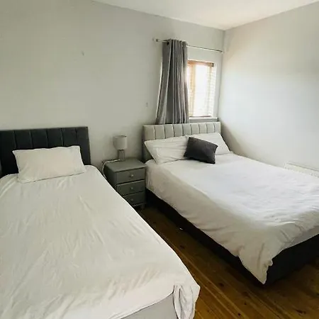 Modern Centre House Holiday home