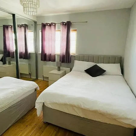 Vakantiehuis Modern Centre House Galway