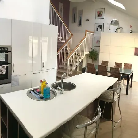 Modern Centre House * Galway