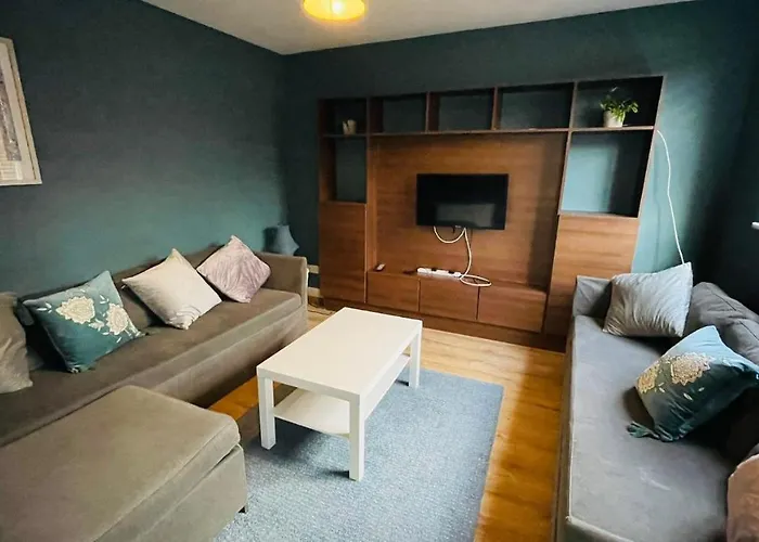 Modern Centre House Ferienhaus